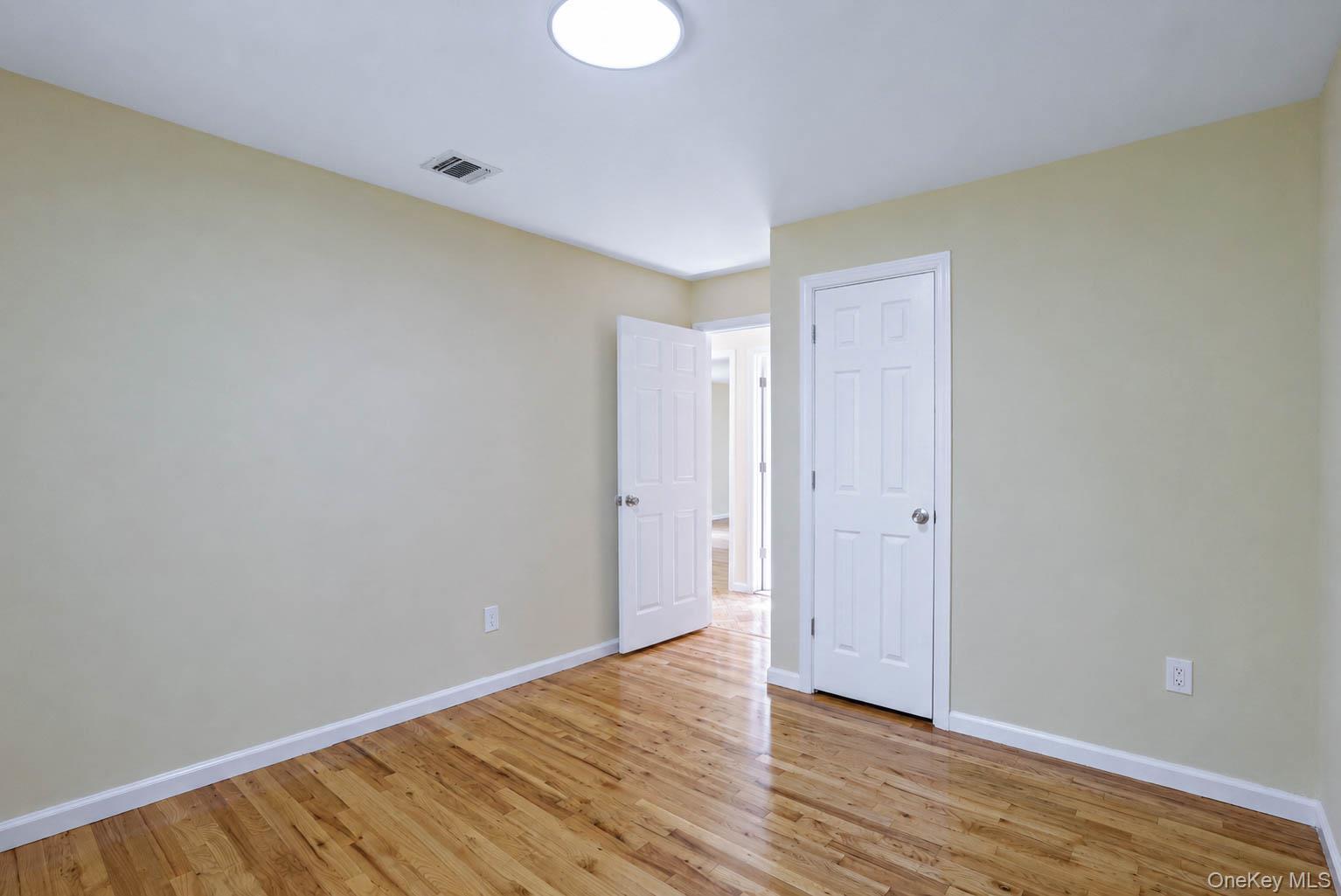 Single Family Dix Circle Suffolk County, NY 11746, MLS-1029801-23