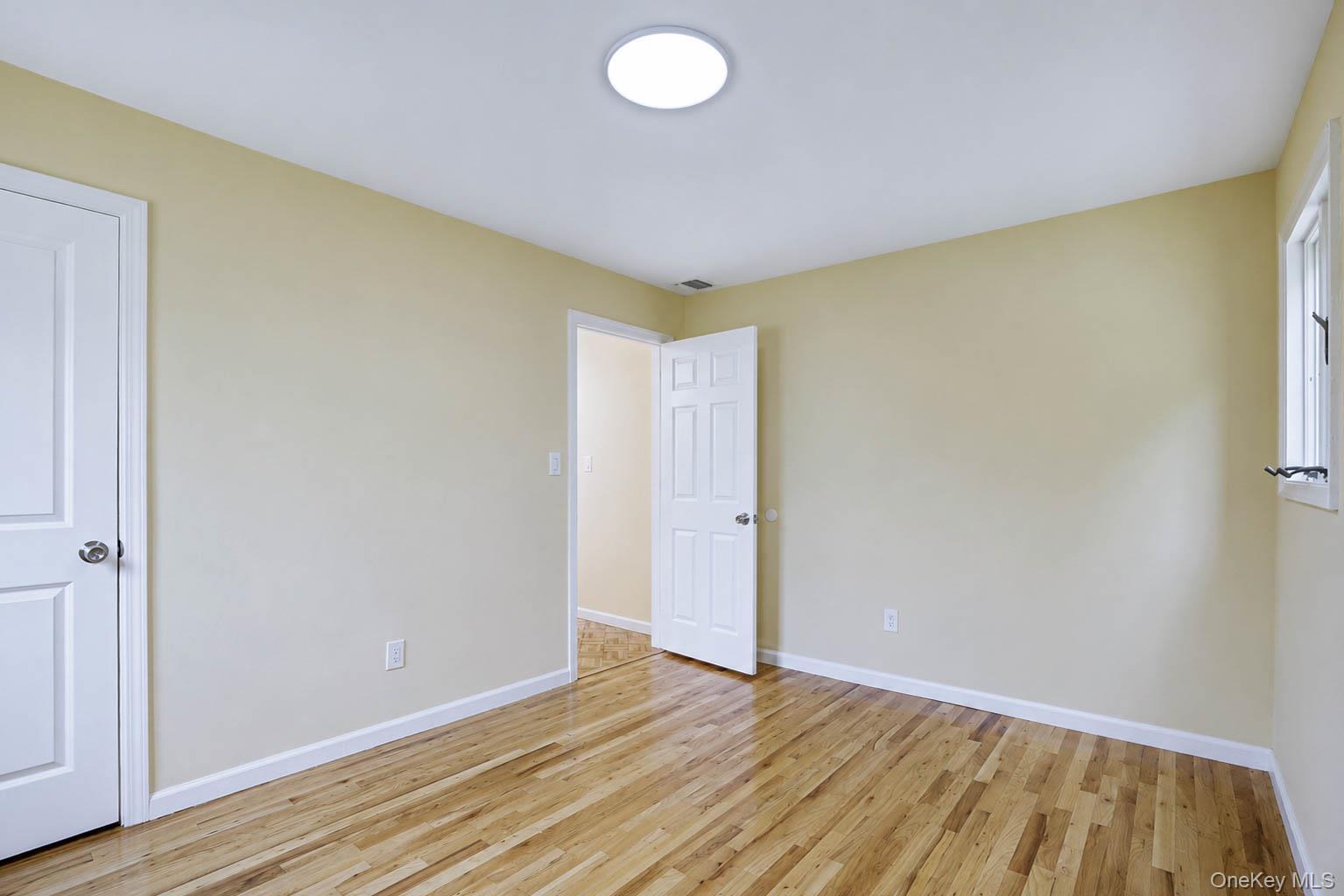 Single Family Dix Circle Suffolk County, NY 11746, MLS-1029801-25