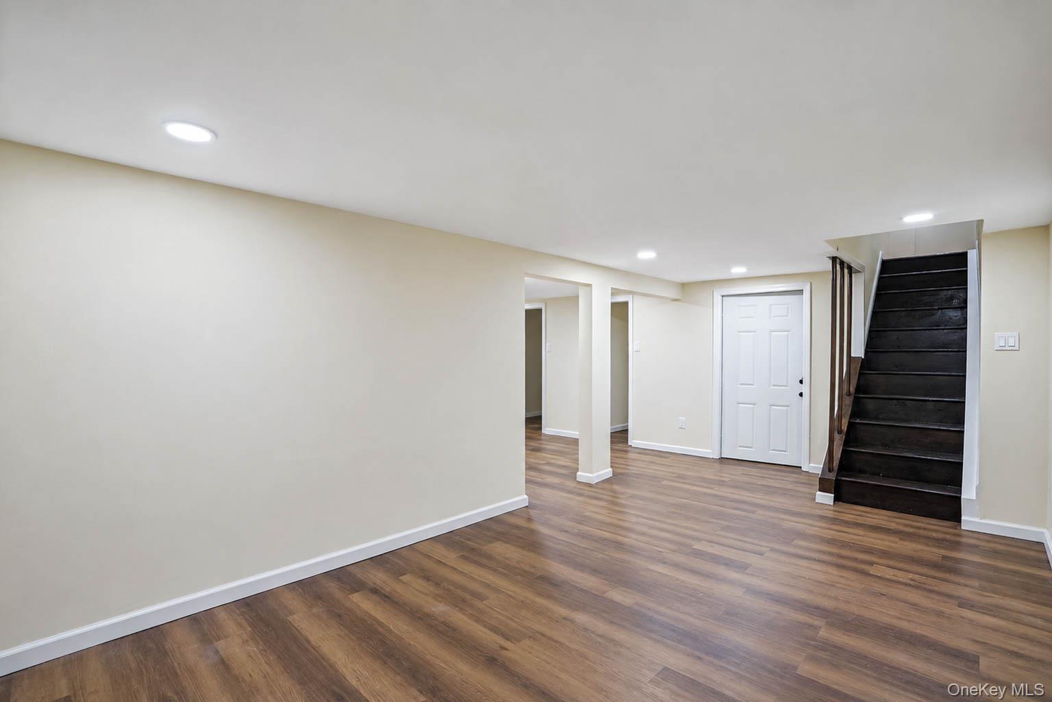 Single Family Dix Circle Suffolk County, NY 11746, MLS-1029801-31