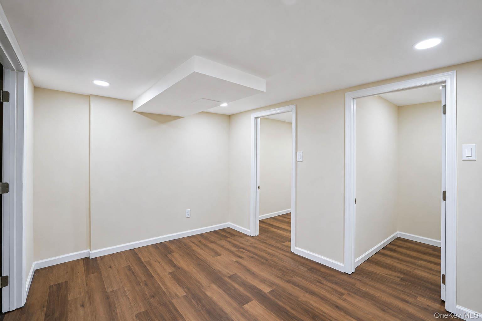 Single Family Dix Circle Suffolk County, NY 11746, MLS-1029801-32