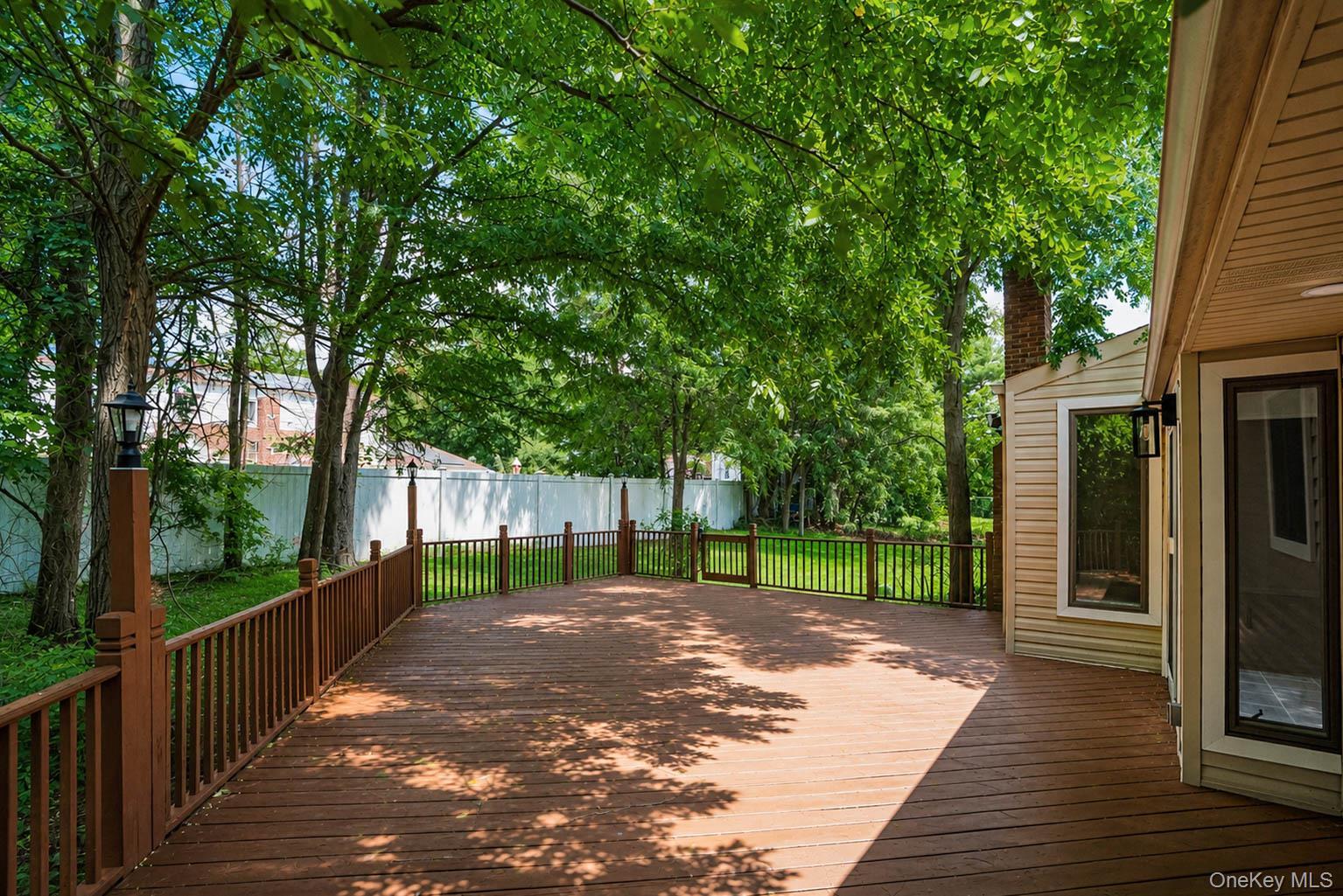 Single Family Dix Circle Suffolk County, NY 11746, MLS-1029801-40