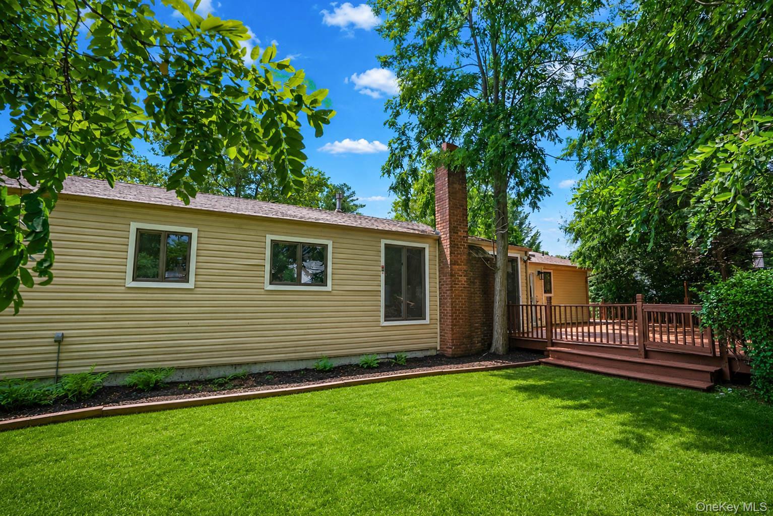 Single Family Dix Circle Suffolk County, NY 11746, MLS-1029801-41