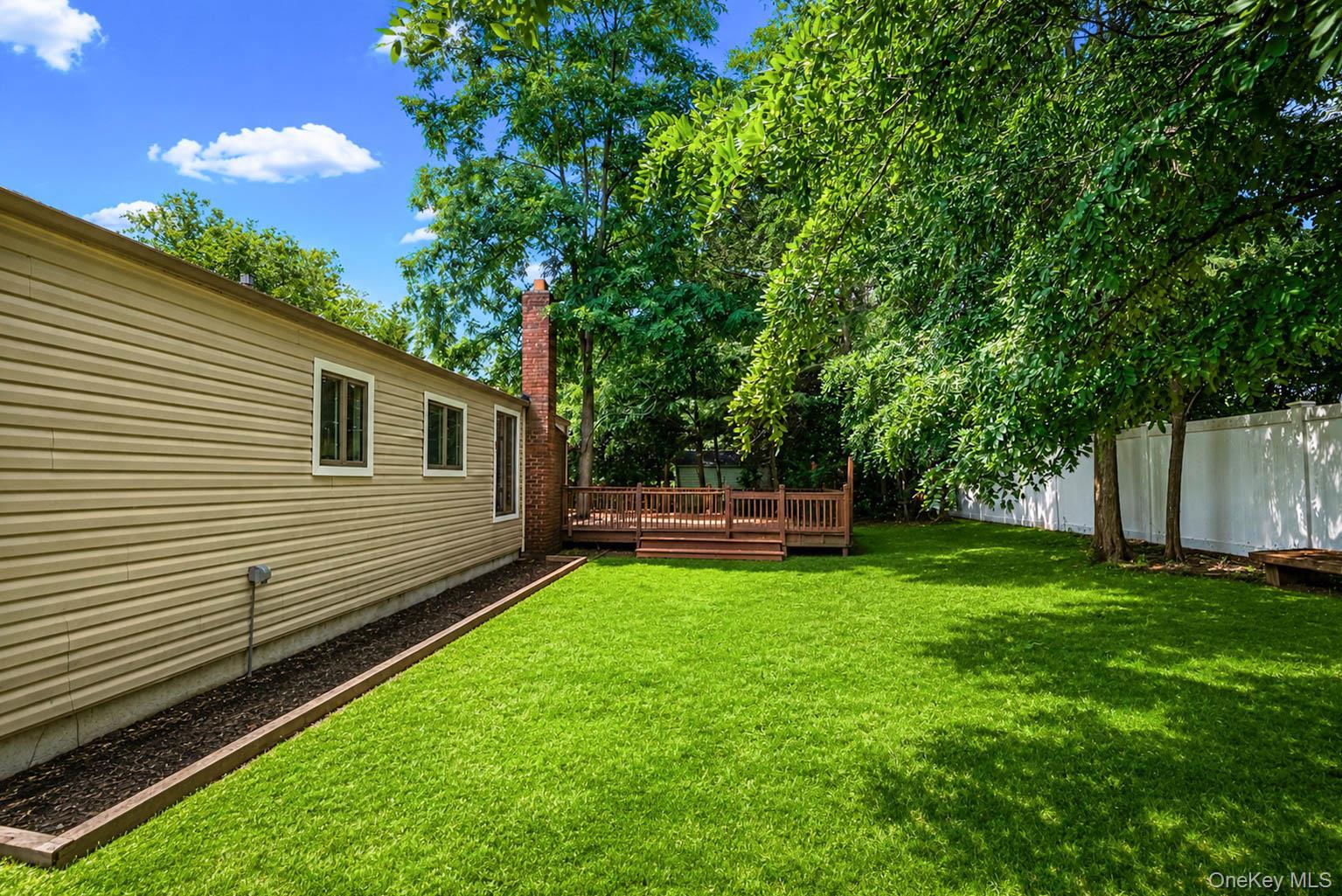 Single Family Dix Circle Suffolk County, NY 11746, MLS-1029801-42