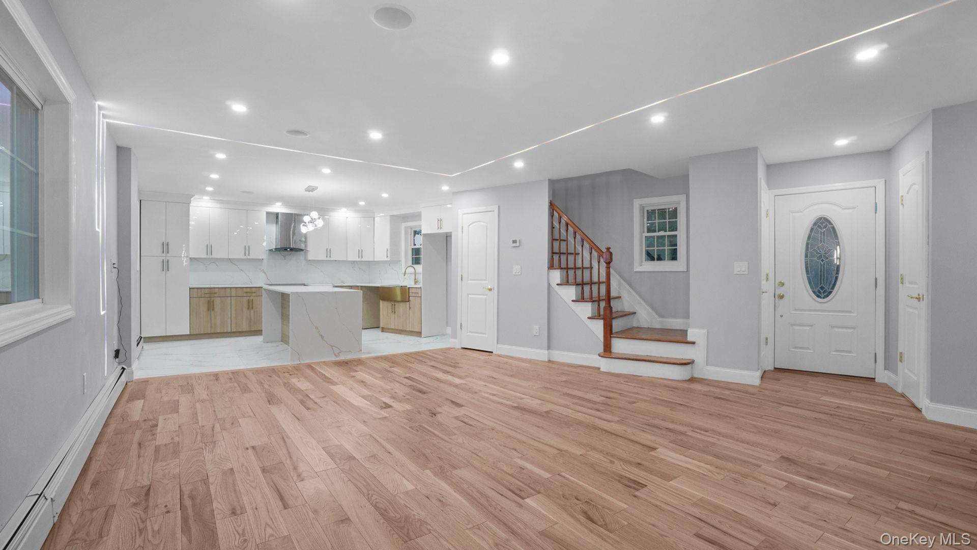 Single Family Throgs Neck Expwy Bronx, NY 10465, MLS-1029817-11