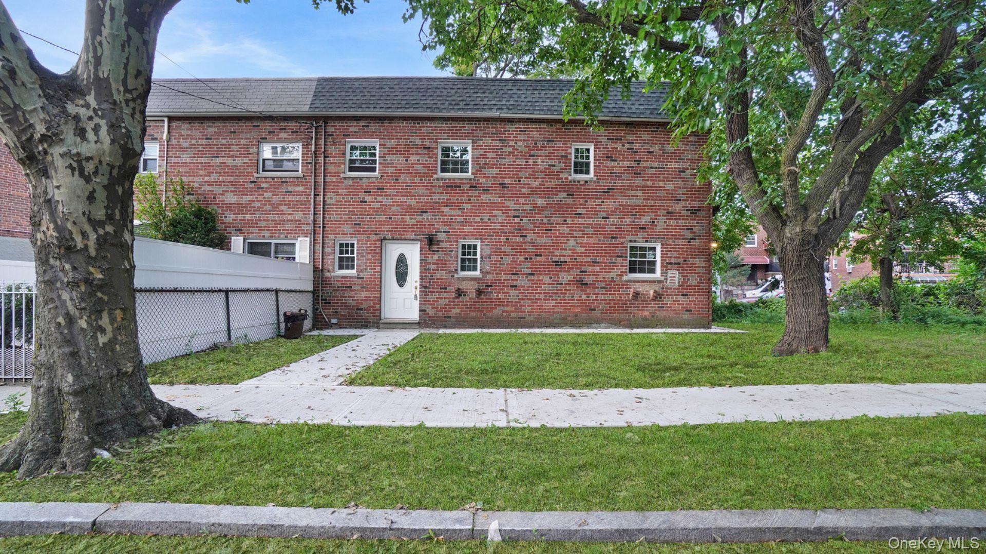 Single Family Throgs Neck Expwy Bronx, NY 10465, MLS-1029817-21