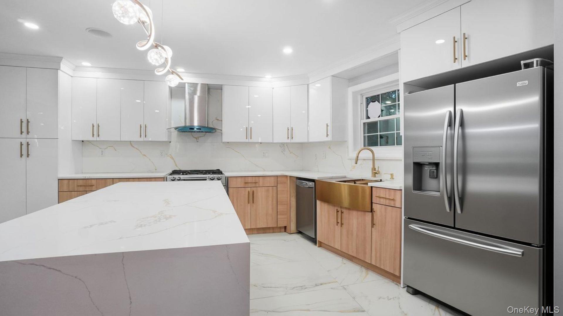 Single Family Throgs Neck Expwy Bronx, NY 10465, MLS-1029817-3