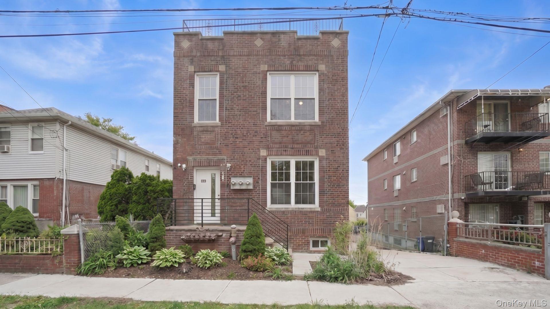 Single Family Esplanade Avenue Bronx, NY 10469, MLS-1029826-28