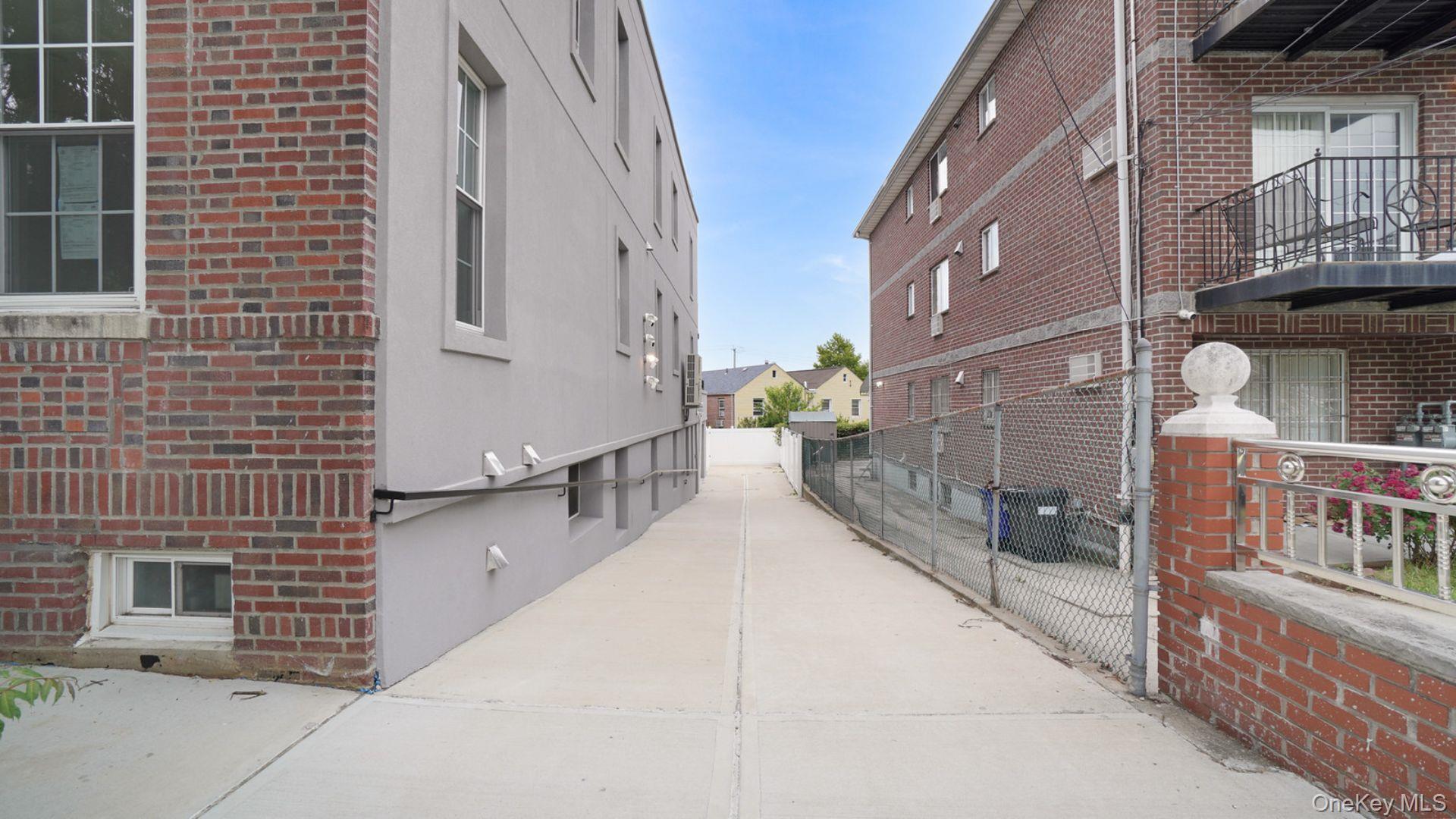 Single Family Esplanade Avenue Bronx, NY 10469, MLS-1029826-30