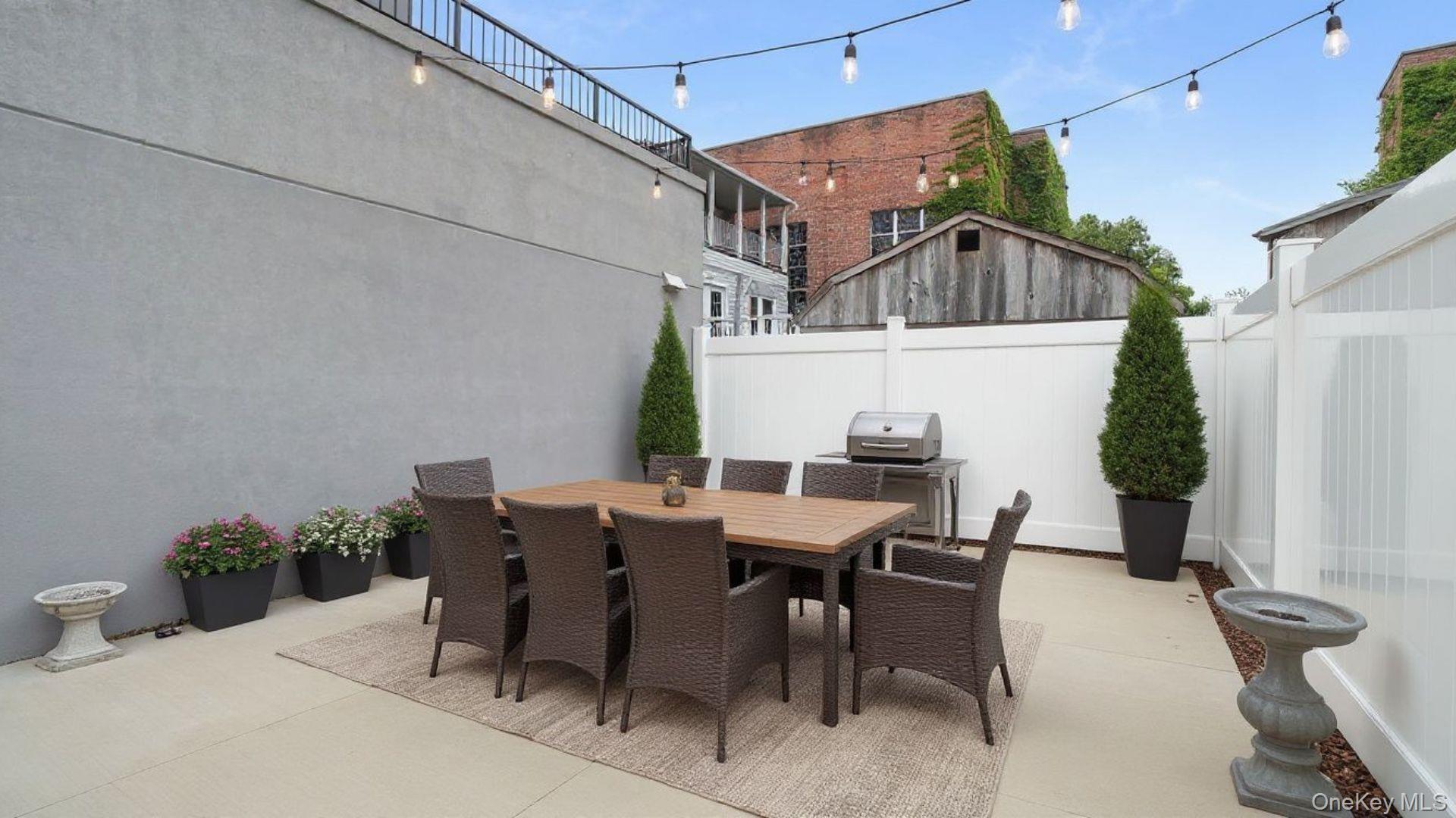 Single Family Esplanade Avenue Bronx, NY 10469, MLS-1029826-31