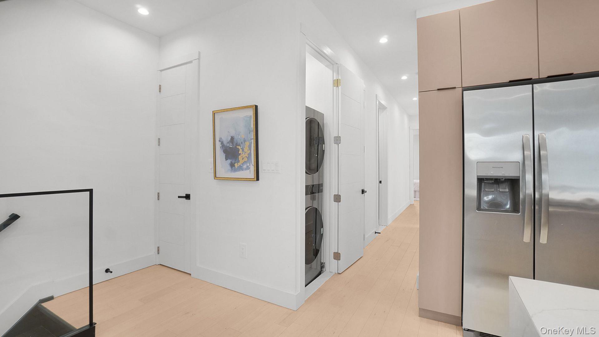 Single Family Esplanade Avenue Bronx, NY 10469, MLS-1029826-8