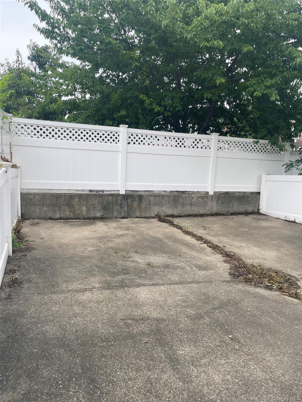 Single Family Country Pointe Circle Queens, NY 11427, MLS-1029829-6