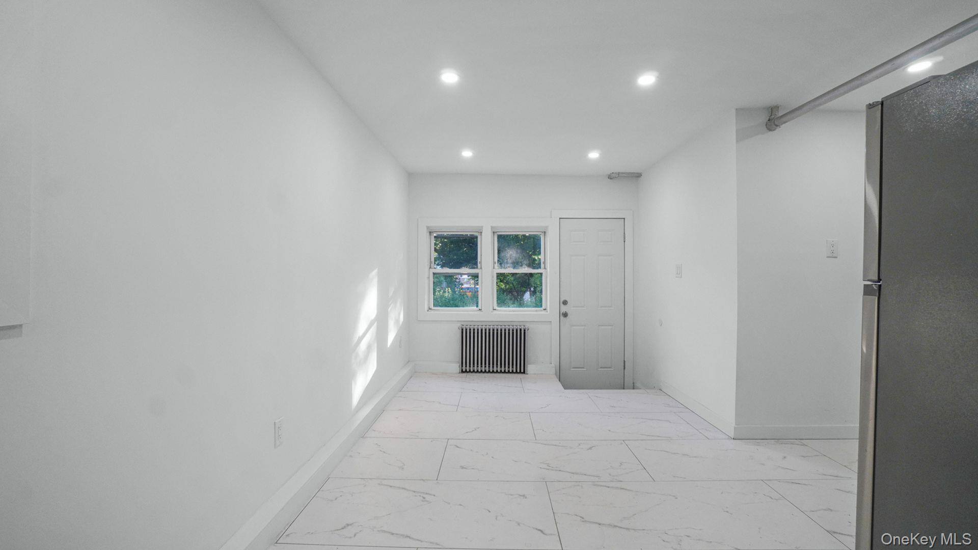 Single Family Murdock Avenue Bronx, NY 10466, MLS-1029833-19