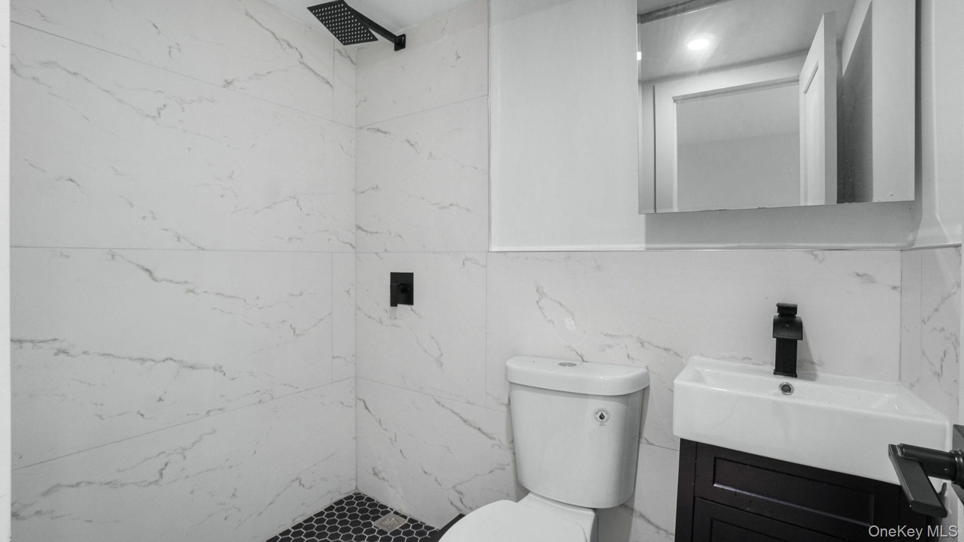 Single Family Murdock Avenue Bronx, NY 10466, MLS-1029833-22