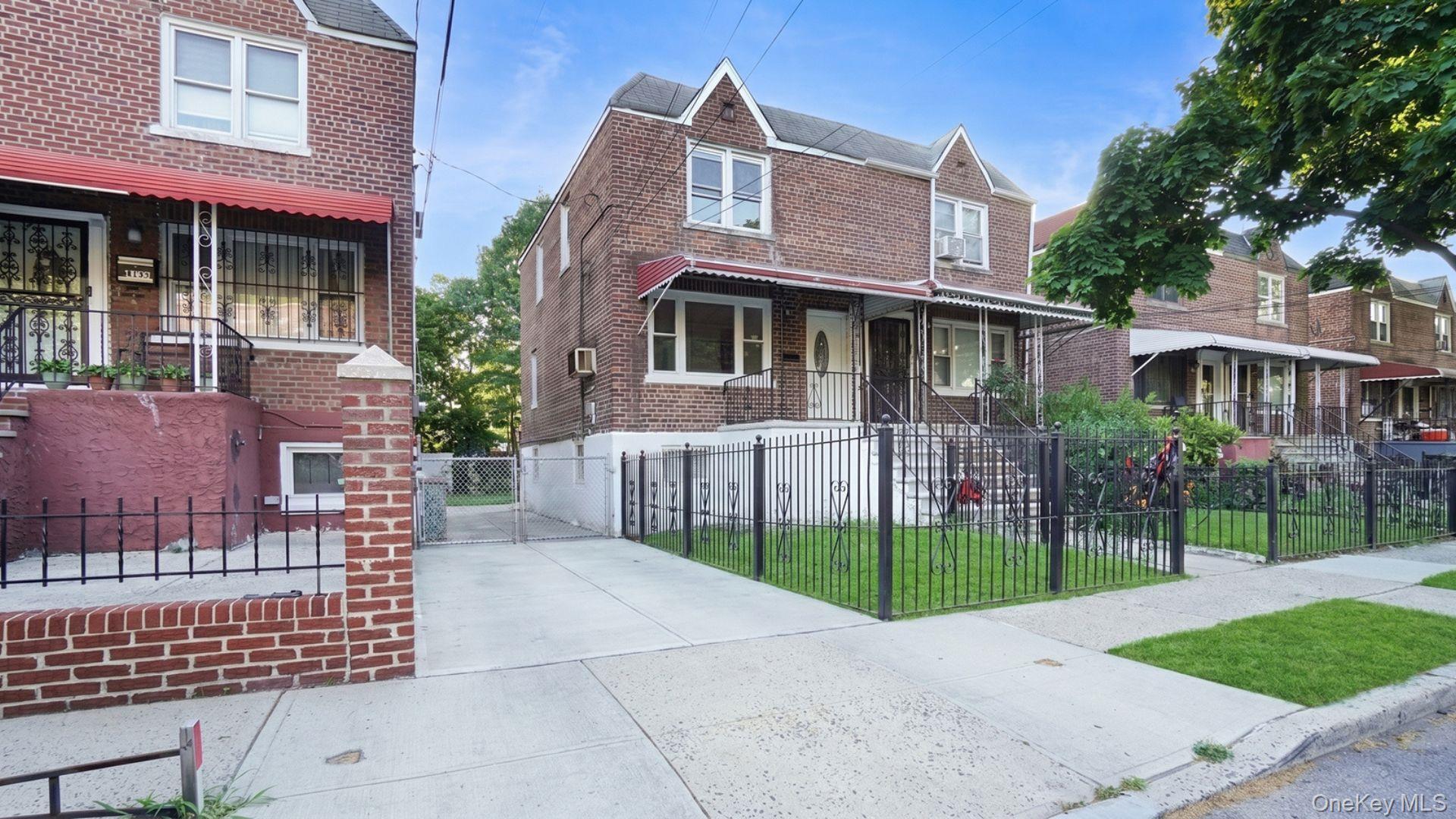 Single Family Murdock Avenue Bronx, NY 10466, MLS-1029833-24