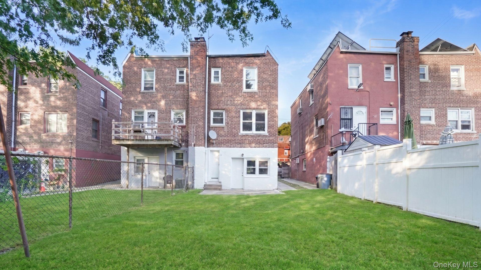 Single Family Murdock Avenue Bronx, NY 10466, MLS-1029833-26