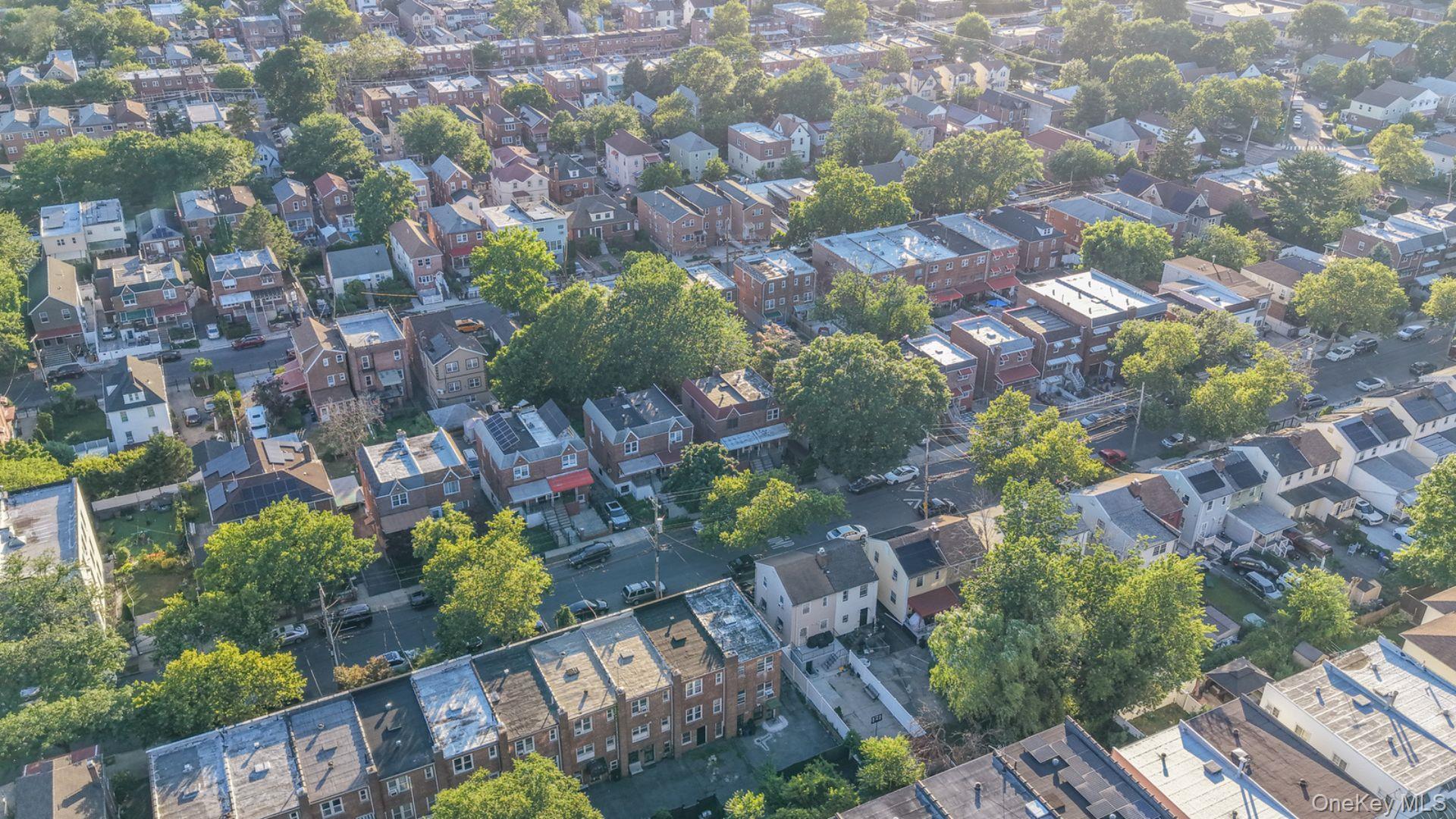 Single Family Murdock Avenue  Bronx, NY 10466, MLS-1029833-31