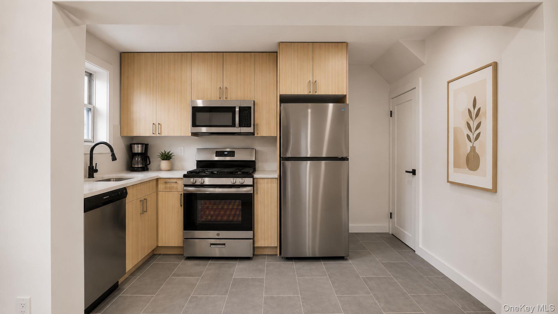 Single Family Murdock Avenue Bronx, NY 10466, MLS-1029833-4