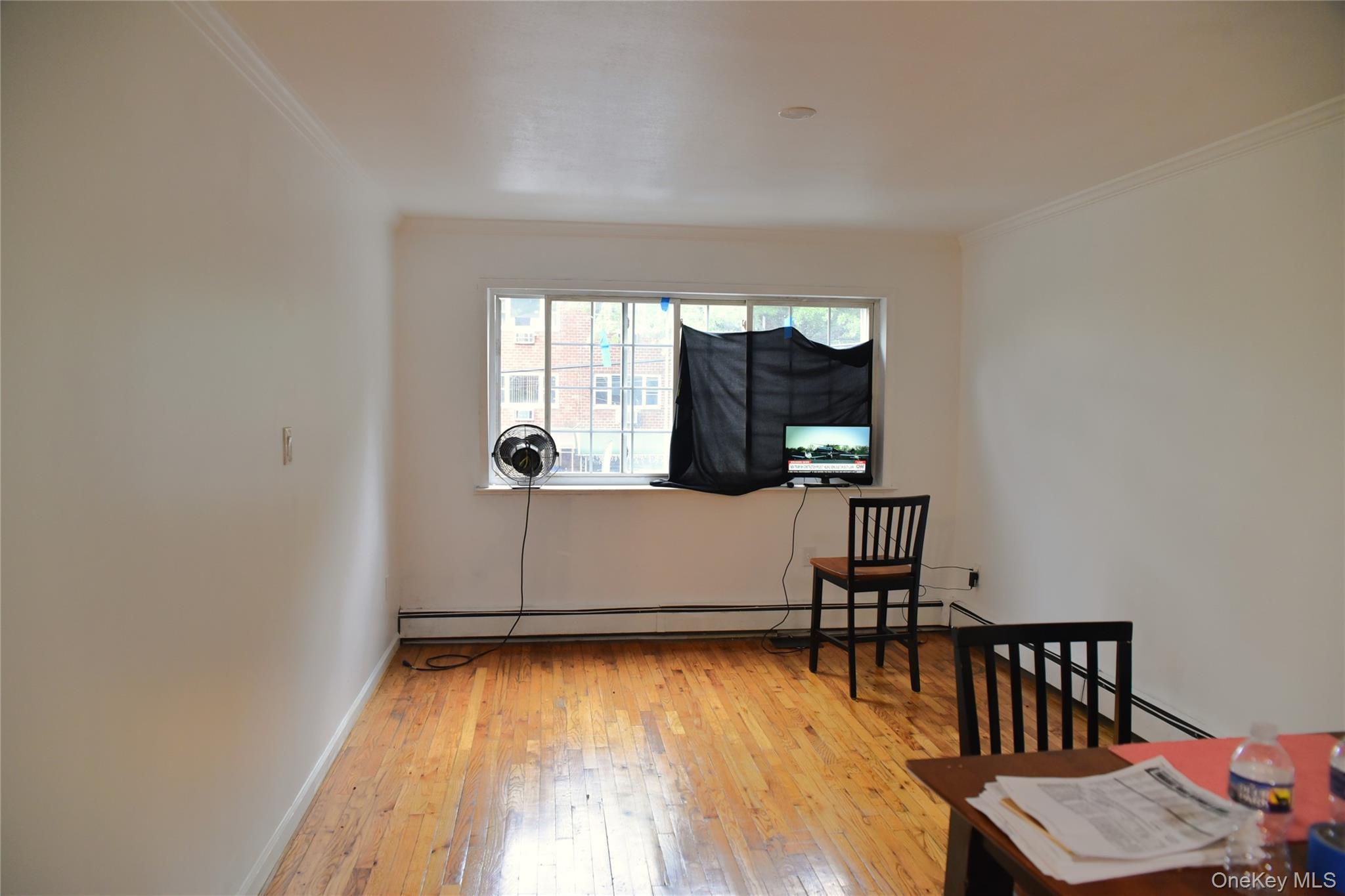 Single Family Wickham Avenue Bronx, NY 10469, MLS-1029837-11