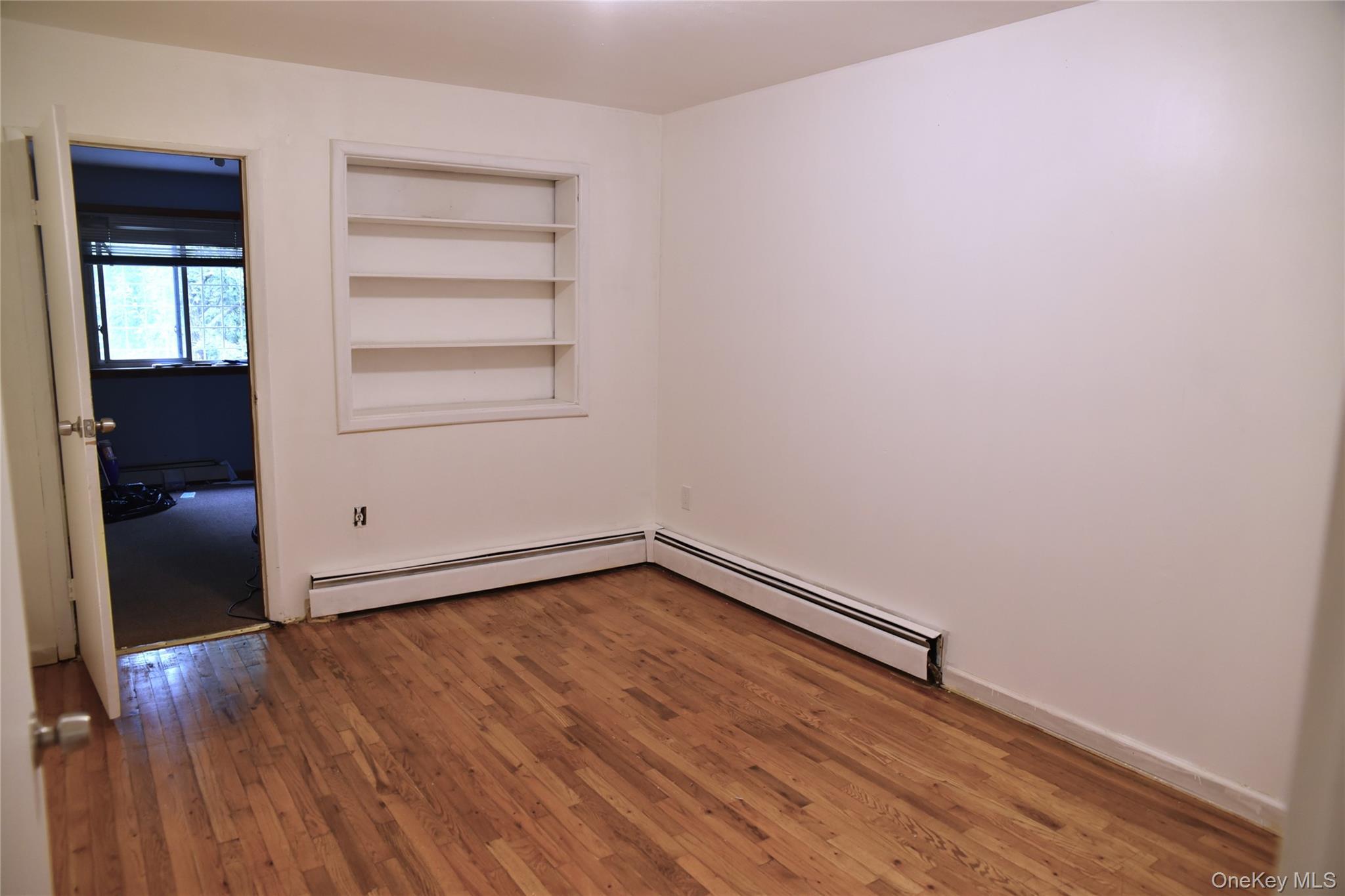 Single Family Wickham Avenue Bronx, NY 10469, MLS-1029837-13
