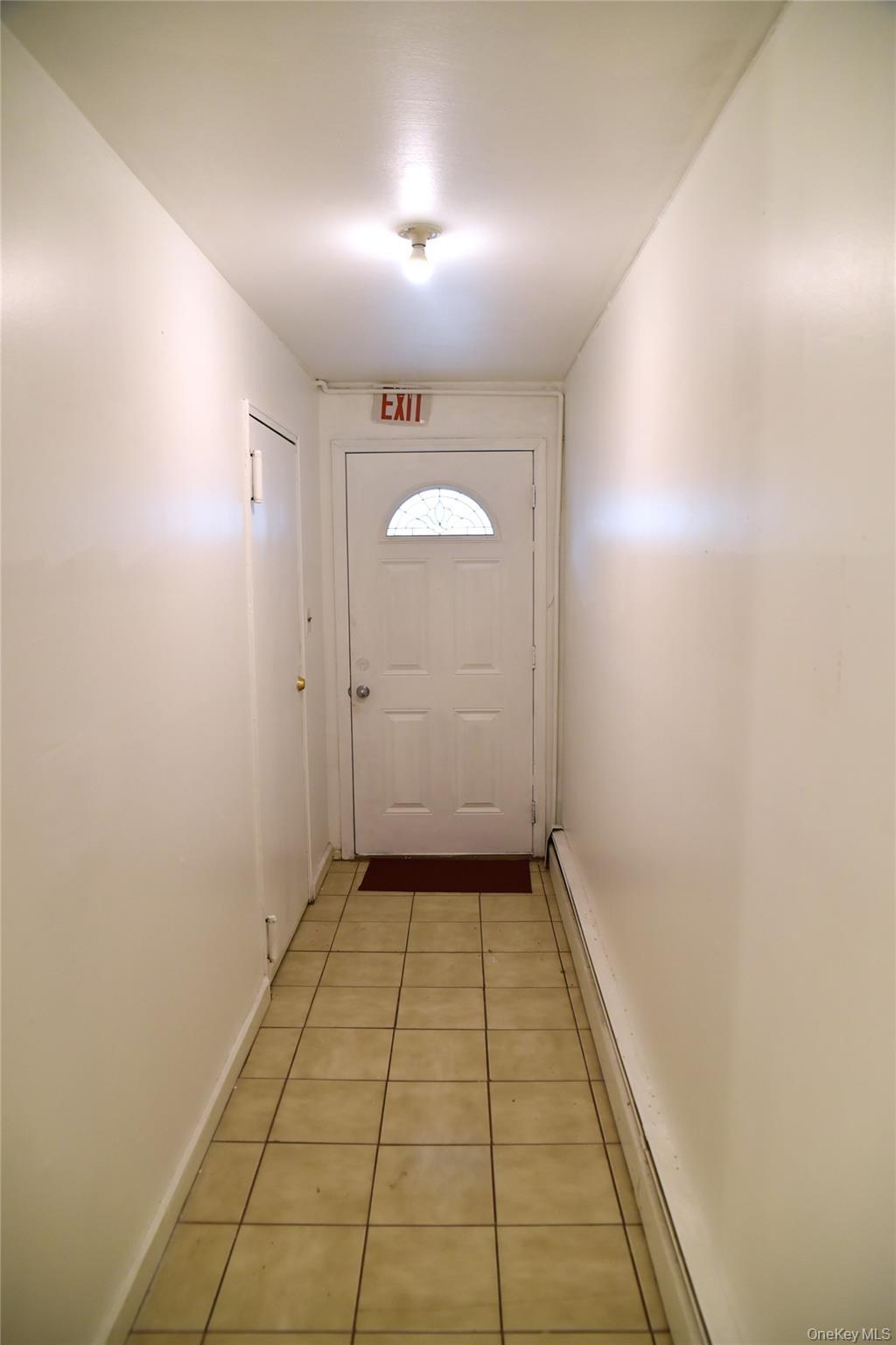 Single Family Wickham Avenue Bronx, NY 10469, MLS-1029837-6
