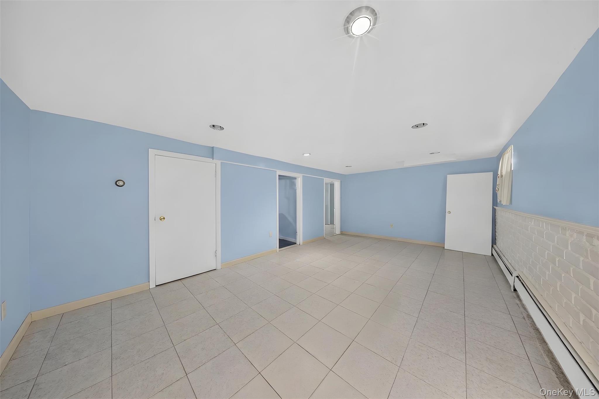 Single Family 197th Street Queens, NY 11358, MLS-1029845-17