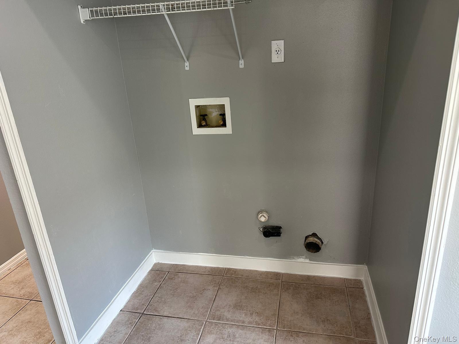 Single Family Brewster Drive  Out Of Area, NY 34743, MLS-1029850-19
