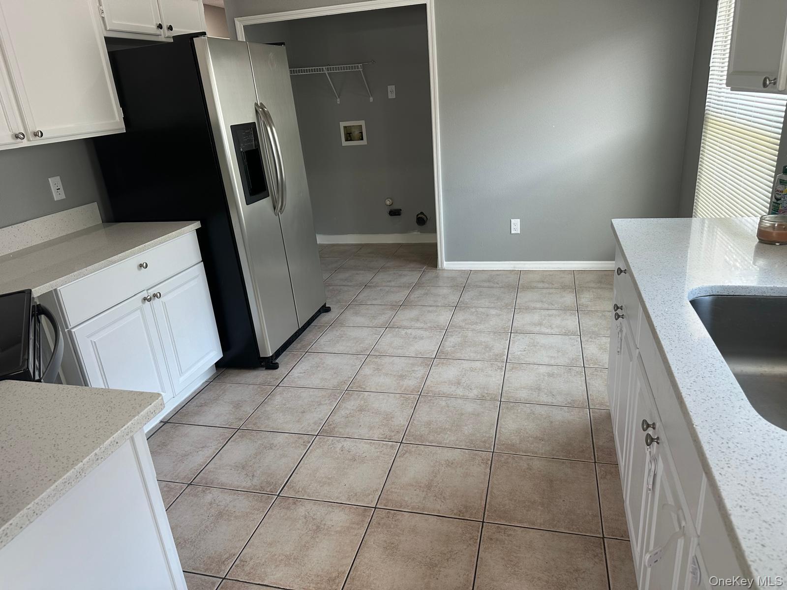 Single Family Brewster Drive  Out Of Area, NY 34743, MLS-1029850-23