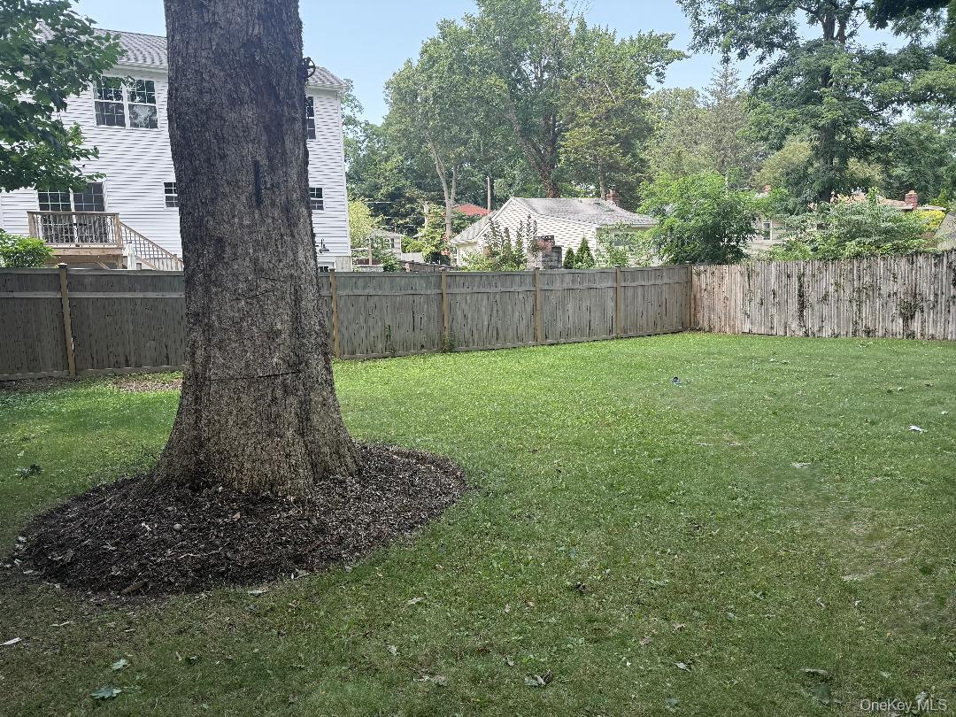 Single Family Kew Suffolk County, NY 11789, MLS-1029857-17