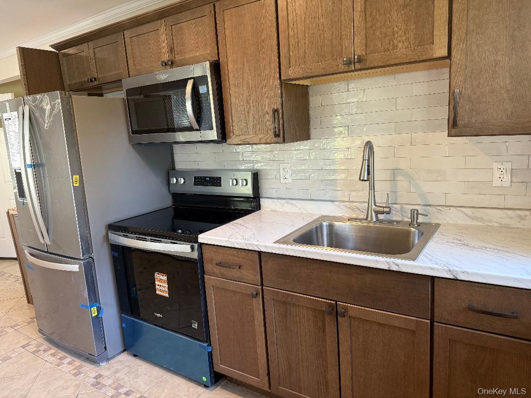 Single Family Kew Suffolk County, NY 11789, MLS-1029857-5