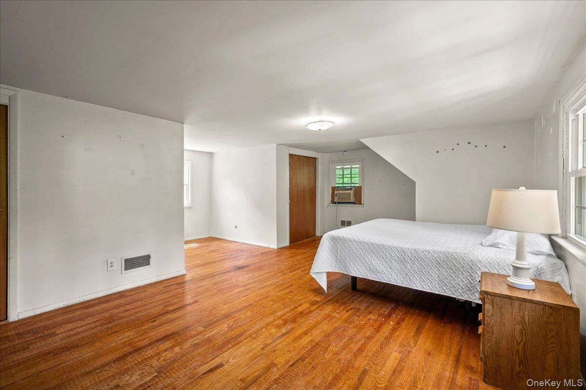 Single Family Meadowlark Road  Westchester County, NY 10573, MLS-1029861-20