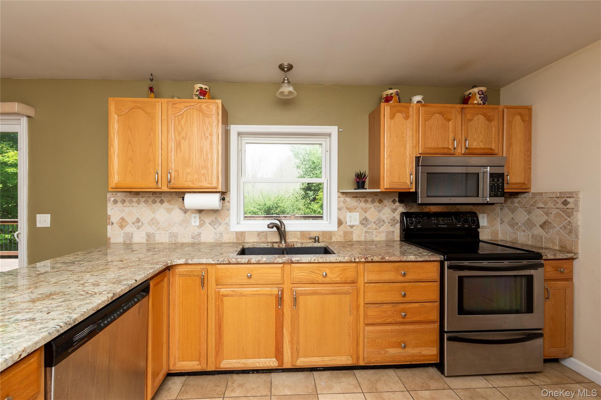 Single Family Hickory Lane Dutchess County, NY 12564, MLS-1029865-10