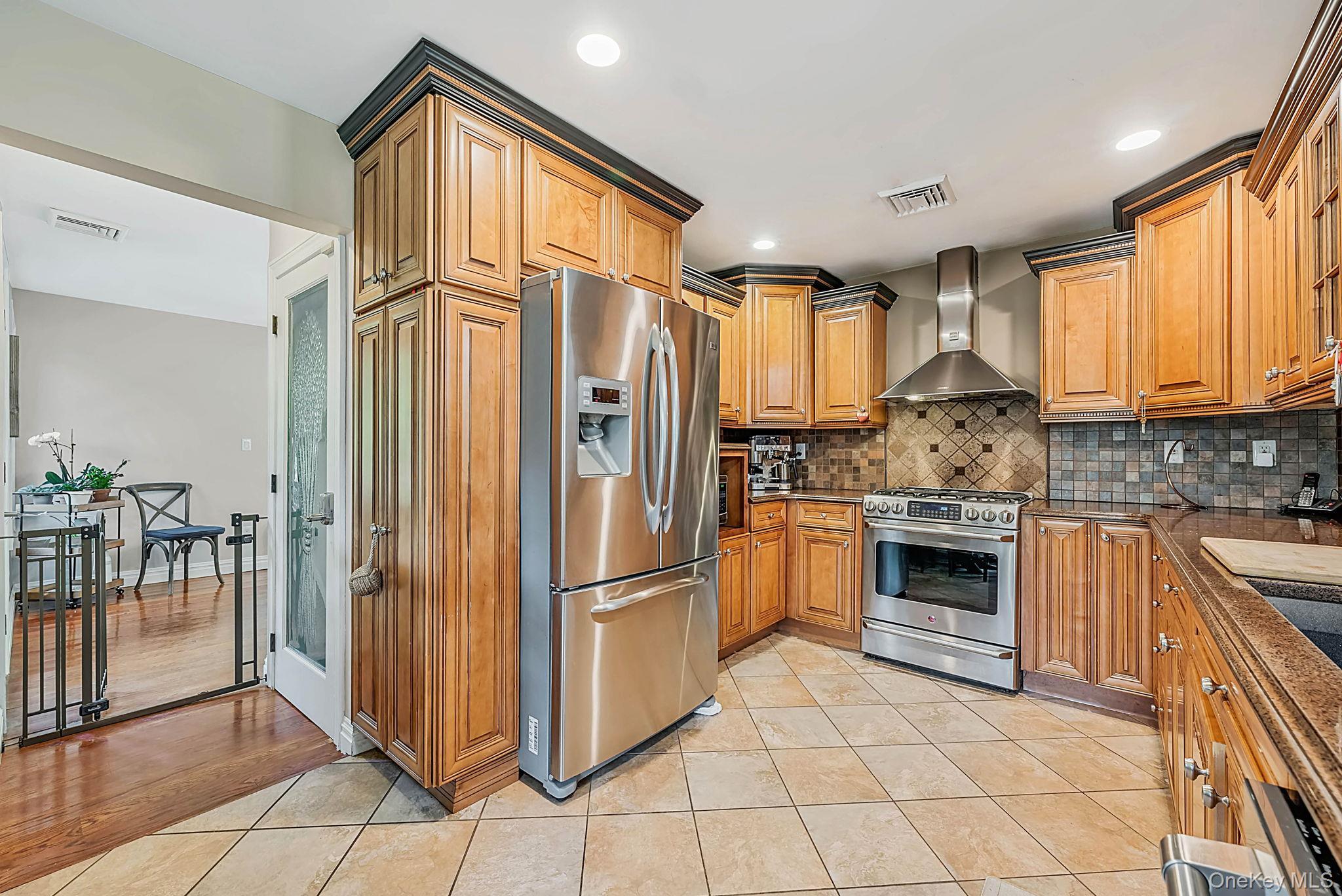 Single Family Traction Boulevard  Suffolk County, NY 11772, MLS-1029870-10