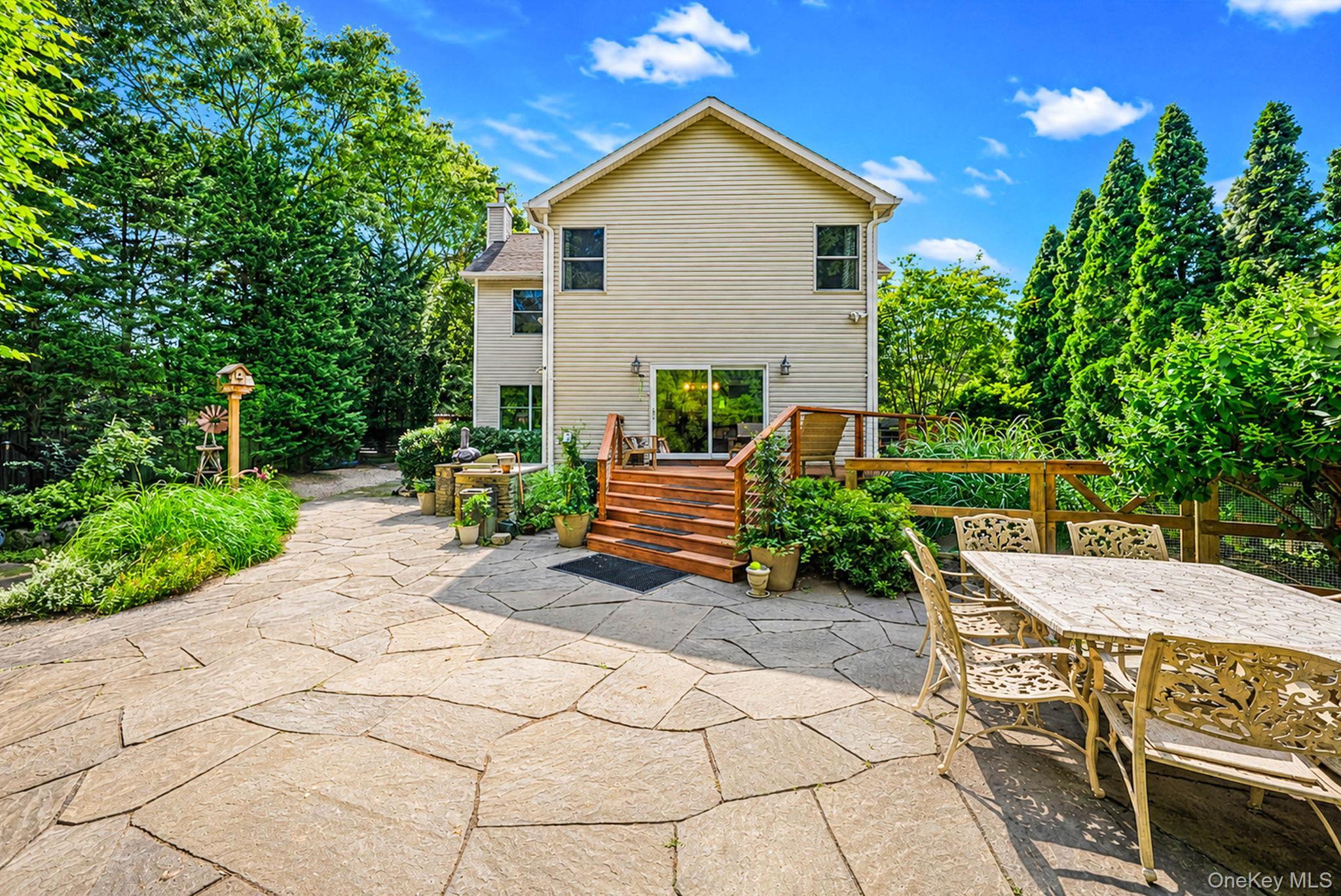Single Family Traction Boulevard  Suffolk County, NY 11772, MLS-1029870-35