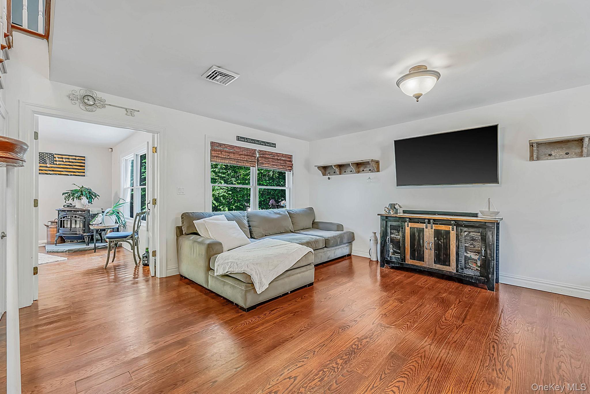 Single Family Traction Boulevard  Suffolk County, NY 11772, MLS-1029870-7