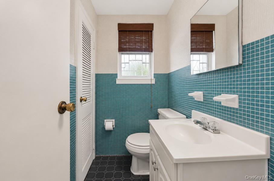 Single Family E 64th Street  Brooklyn, NY 11234, MLS-1029885-31