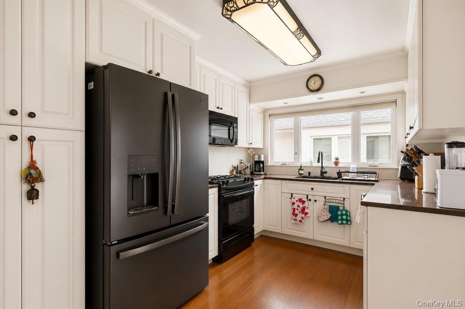 Single Family E 64th Street  Brooklyn, NY 11234, MLS-1029885-5