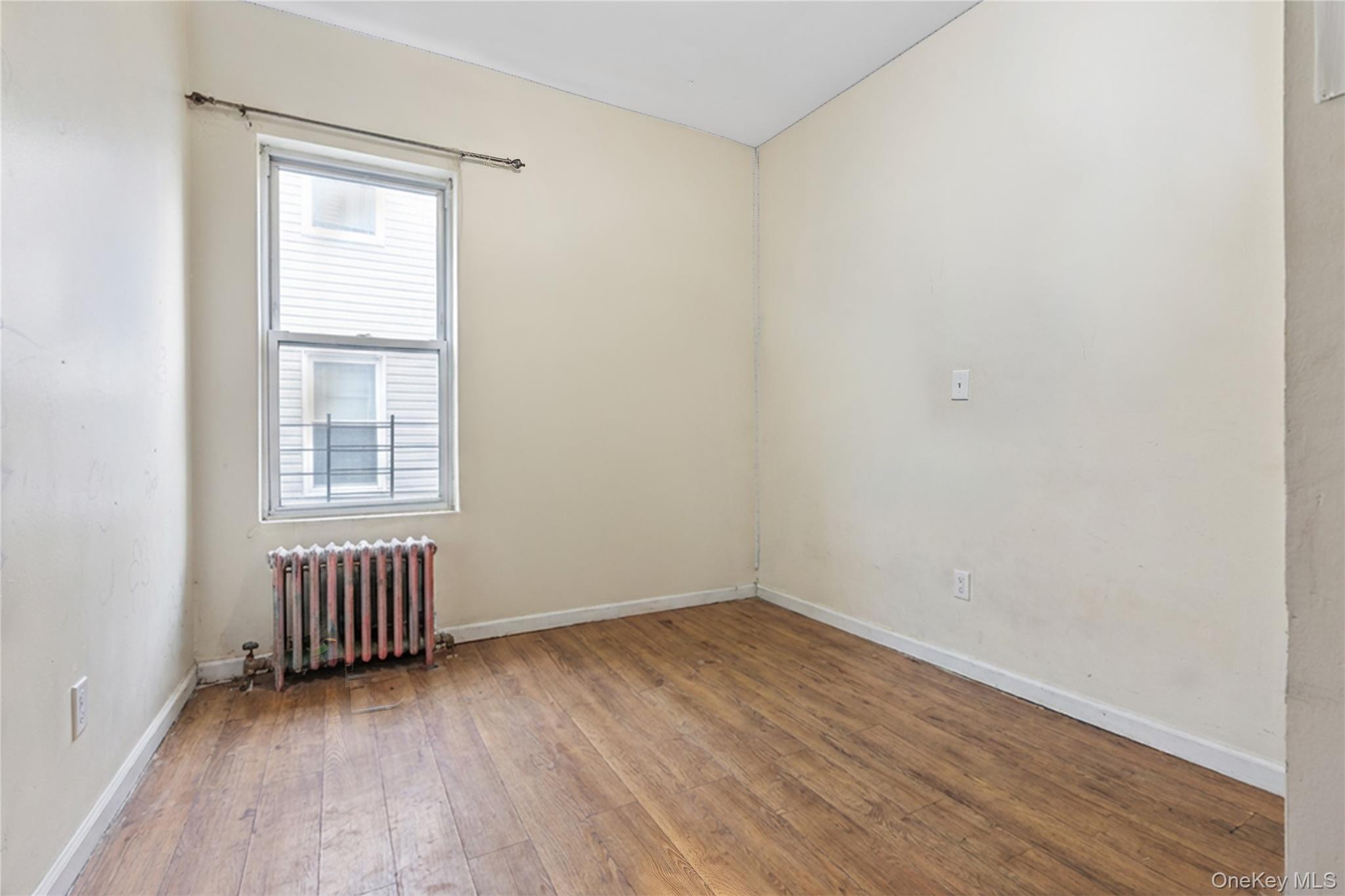 Single Family Hunt Avenue Bronx, NY 10462, MLS-1029894-12