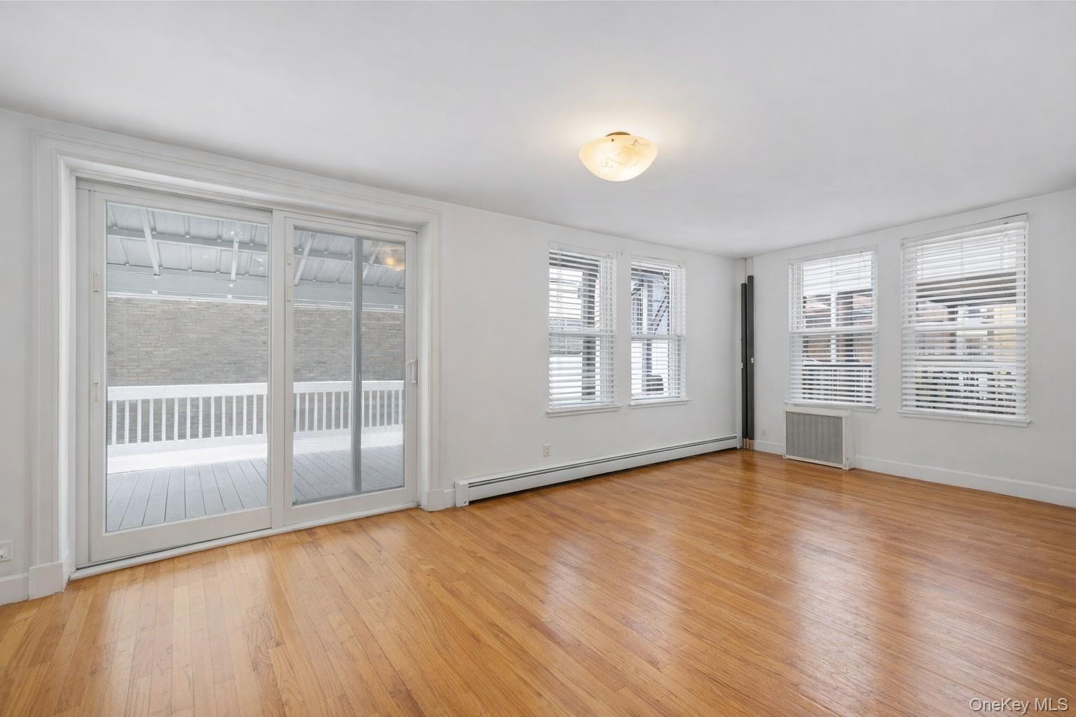 Single Family Hunt Avenue Bronx, NY 10462, MLS-1029894-5