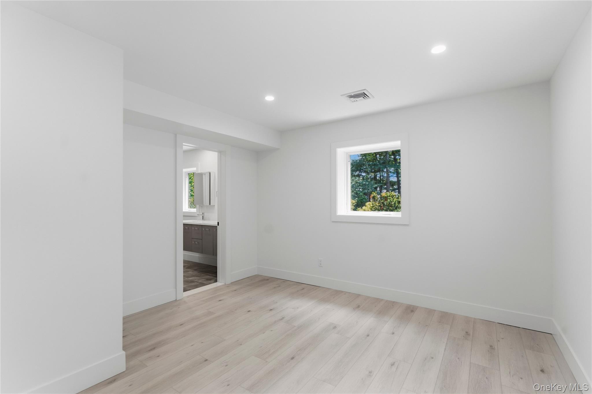 Single Family Saw Mill Road  Suffolk County, NY 11724, MLS-1029939-34