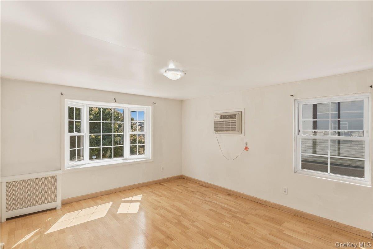 Single Family 248th Street Queens, NY 11426, MLS-1029947-15