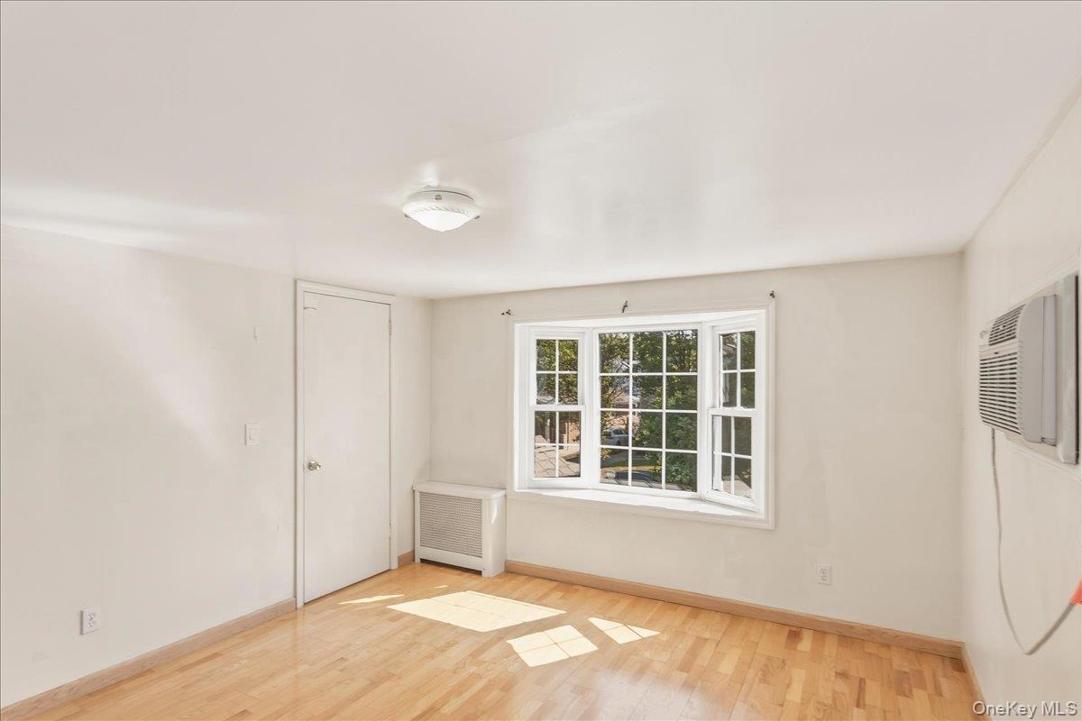 Single Family 248th Street Queens, NY 11426, MLS-1029947-16