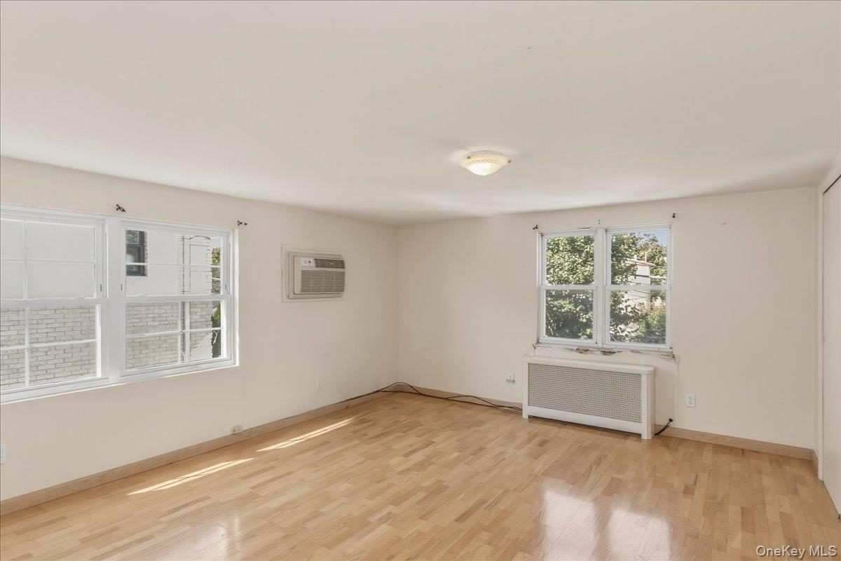 Single Family 248th Street Queens, NY 11426, MLS-1029947-17