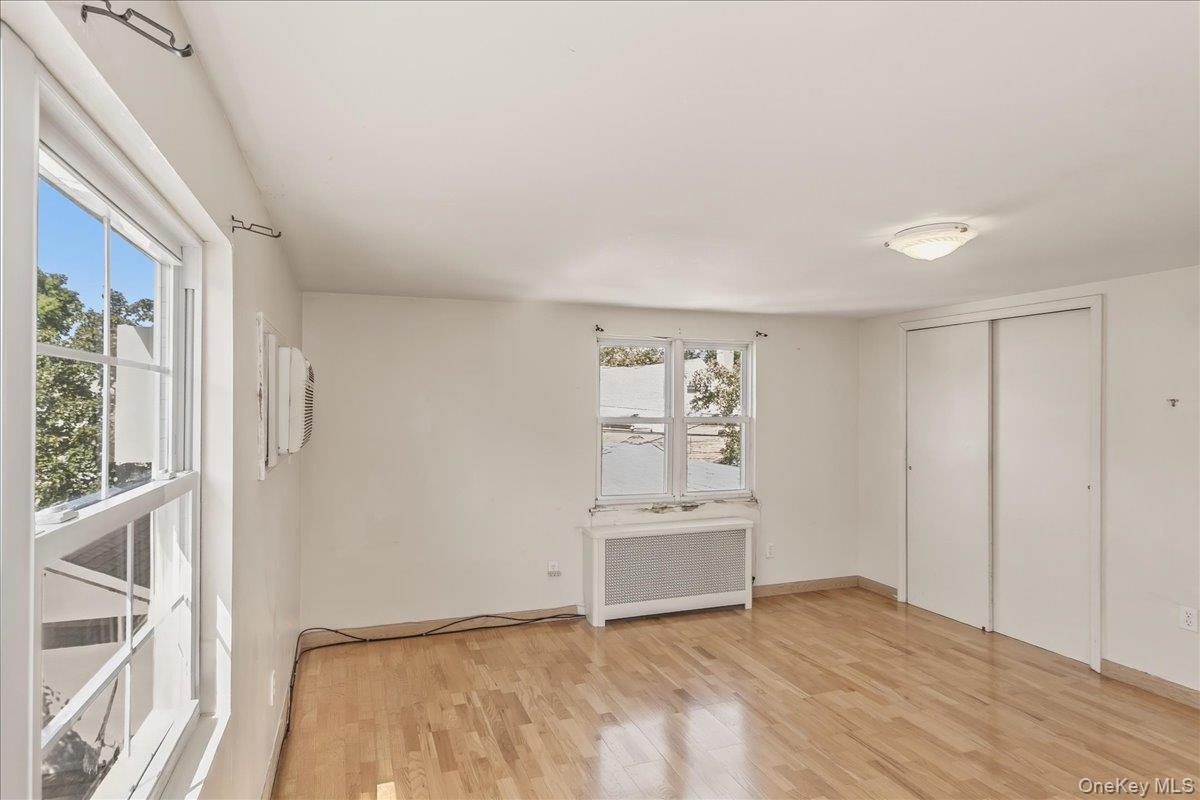 Single Family 248th Street Queens, NY 11426, MLS-1029947-18