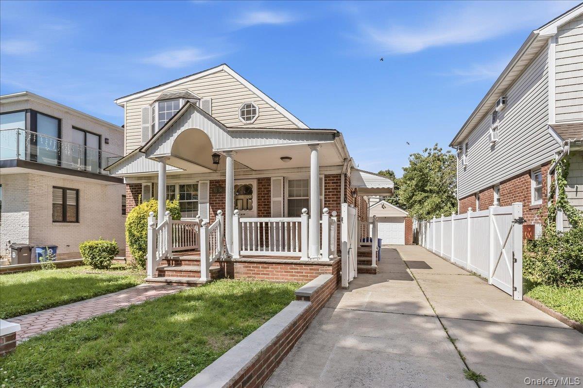 Single Family 248th Street Queens, NY 11426, MLS-1029947-2