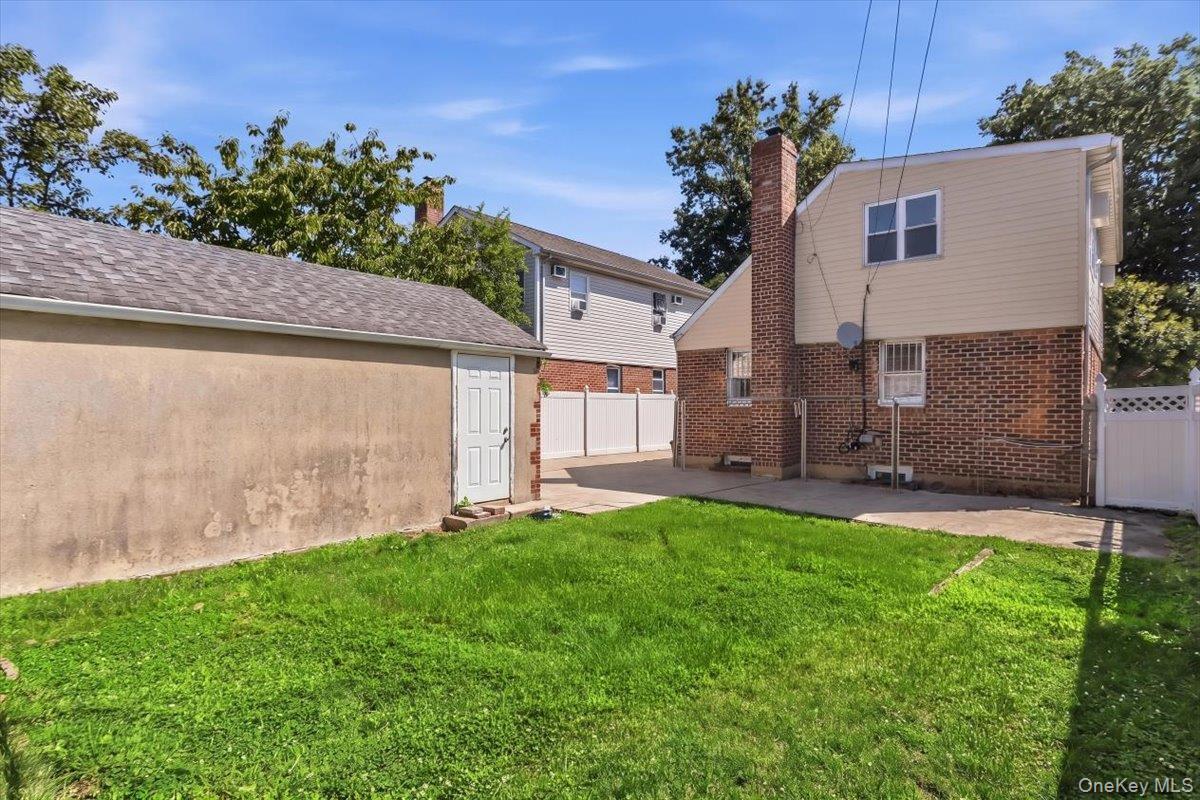 Single Family 248th Street Queens, NY 11426, MLS-1029947-25