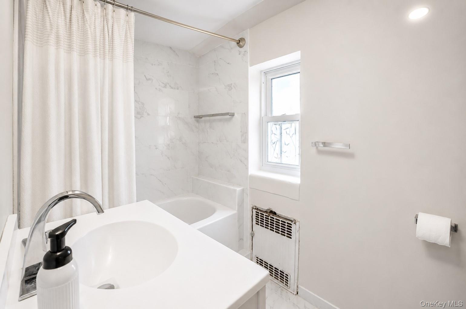 Single Family Quintard Drive Westchester County, NY 10573, MLS-1029976-19