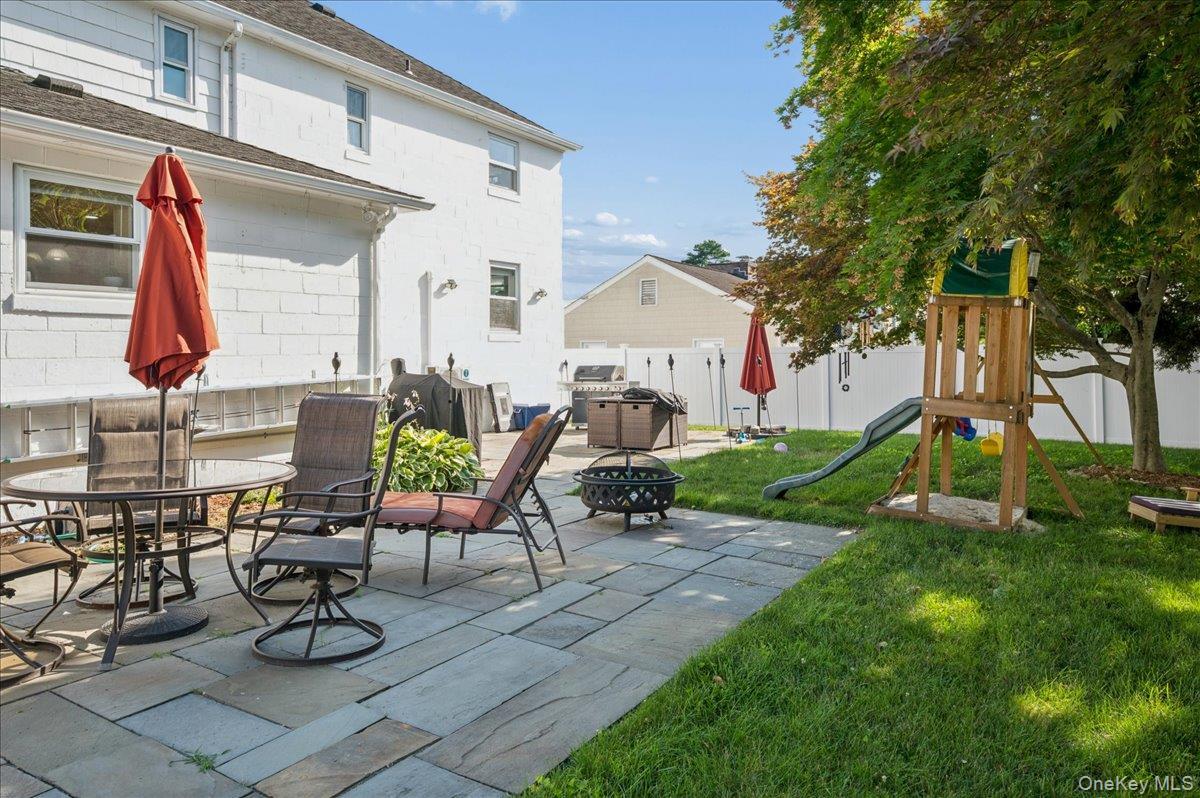 Single Family Quintard Drive Westchester County, NY 10573, MLS-1029976-22