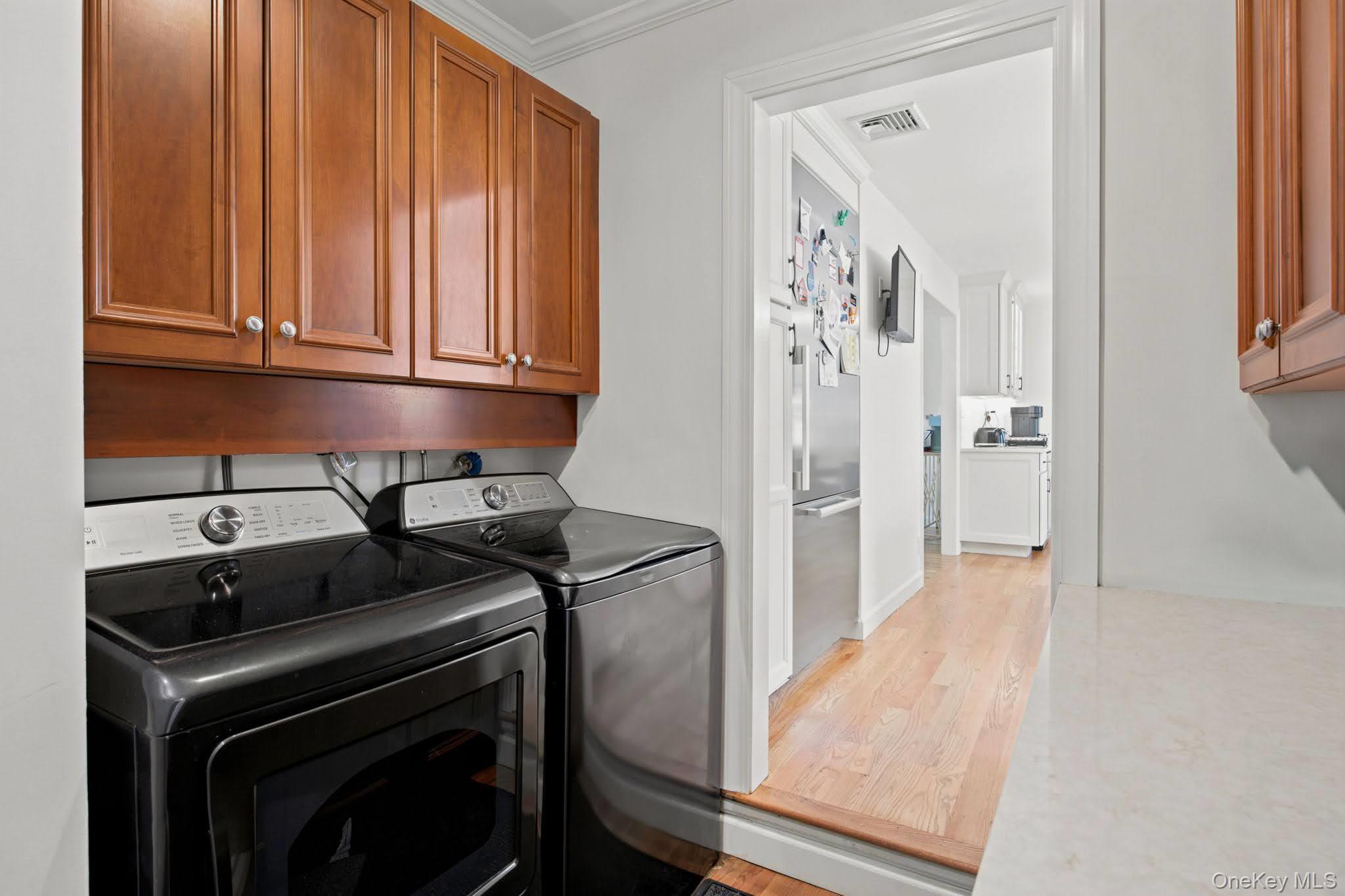 Single Family Artisan Avenue Suffolk County, NY 11743, MLS-1029987-16