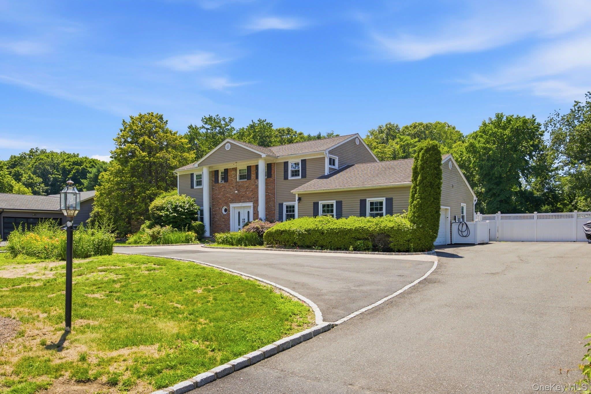 Single Family Artisan Avenue Suffolk County, NY 11743, MLS-1029987-2