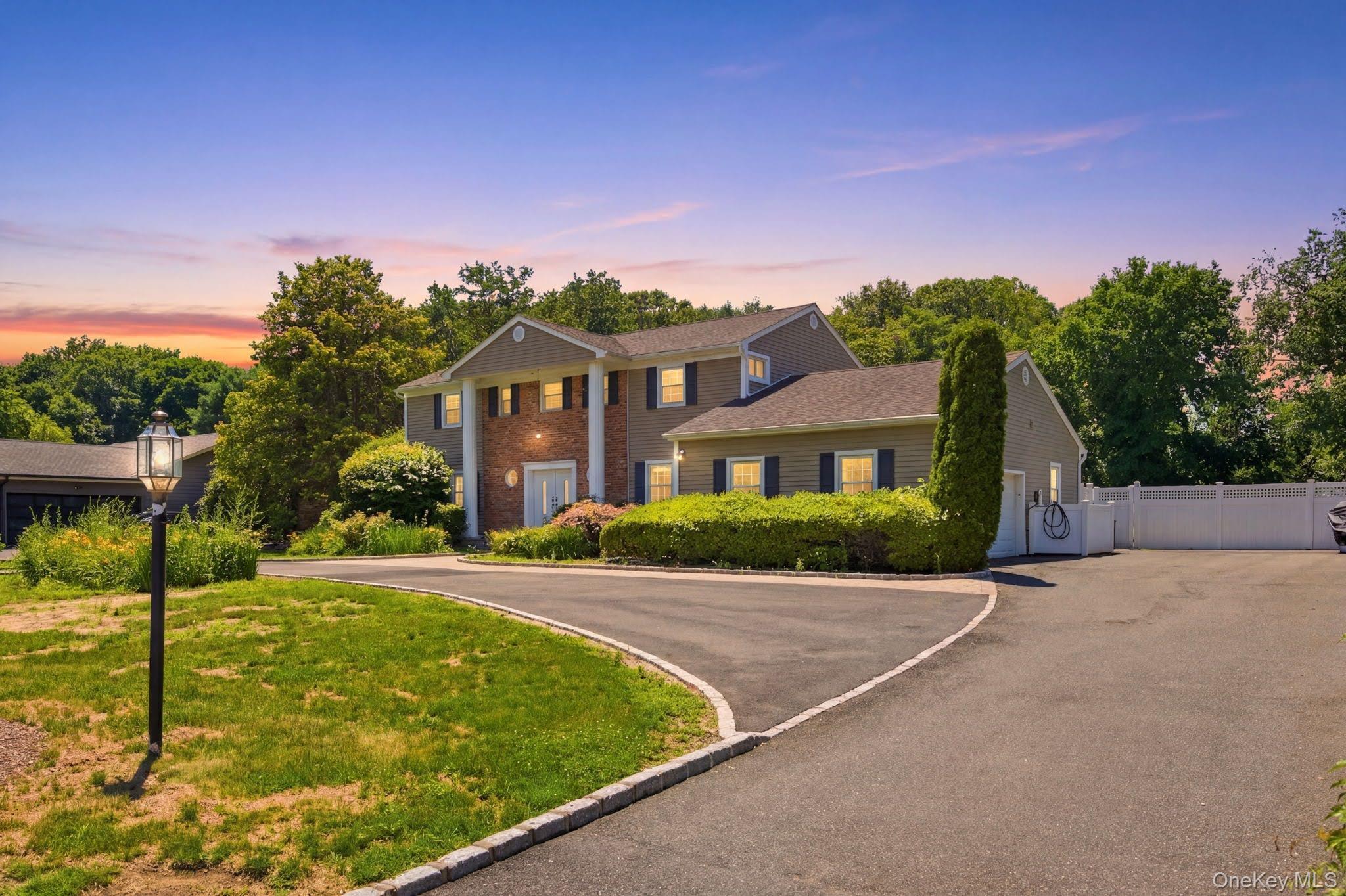 Single Family Artisan Avenue Suffolk County, NY 11743, MLS-1029987-3